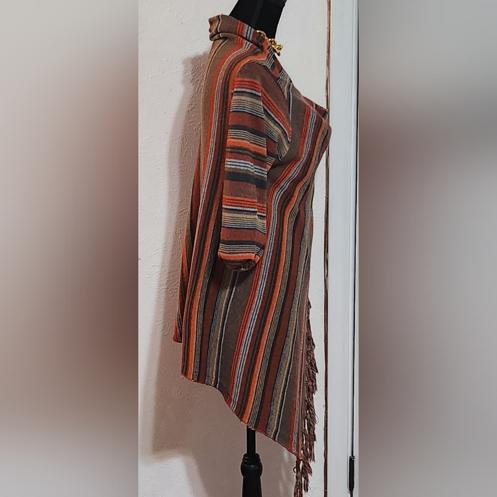 Multi colored Wrap sweater with fringes - Picture 2 of 6